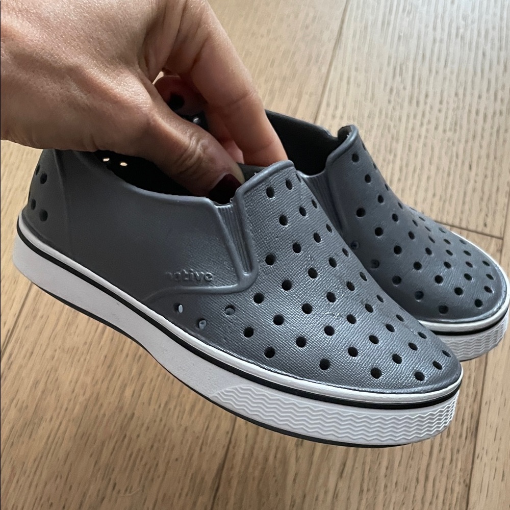 Native Toddler Sz 9 Charcoal Slip-On Shoes for Wide Feet!